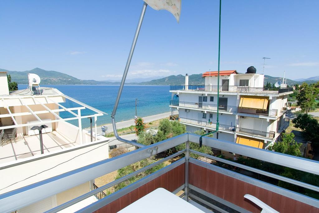 Valkaniotis Apartments Loutrá Edipsoú Eksteriør bilde